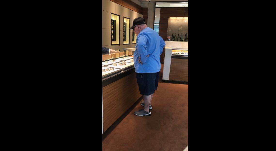 Sarasota County Sheriff’s Office deputies are searching for a man who robbed a jewelry store at The Mall at University Town Center on Wednesday. 