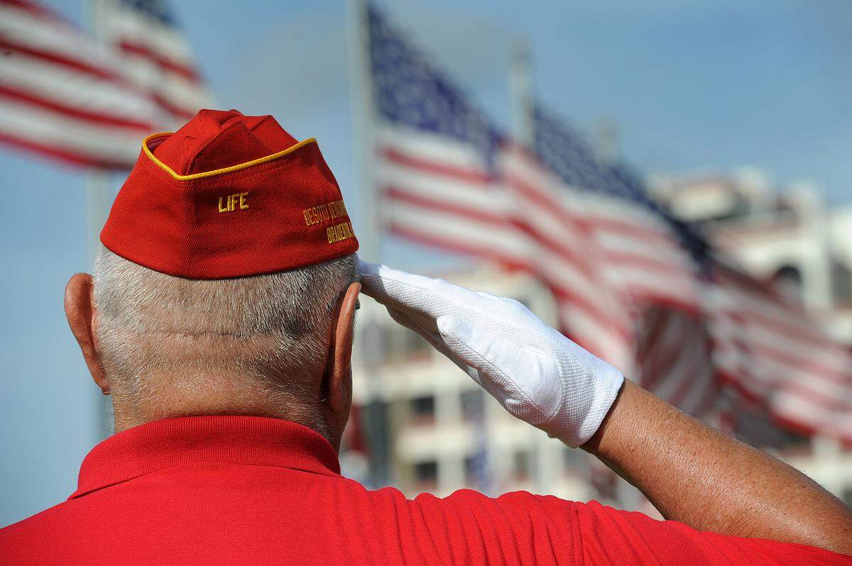 The annual Memorial Day observance in Bradenton will be held at 9 a.m. May 29 at the Don Courtney Veterans Park, behind Manatee Memorial Hospital. File photo was taken in 2014.