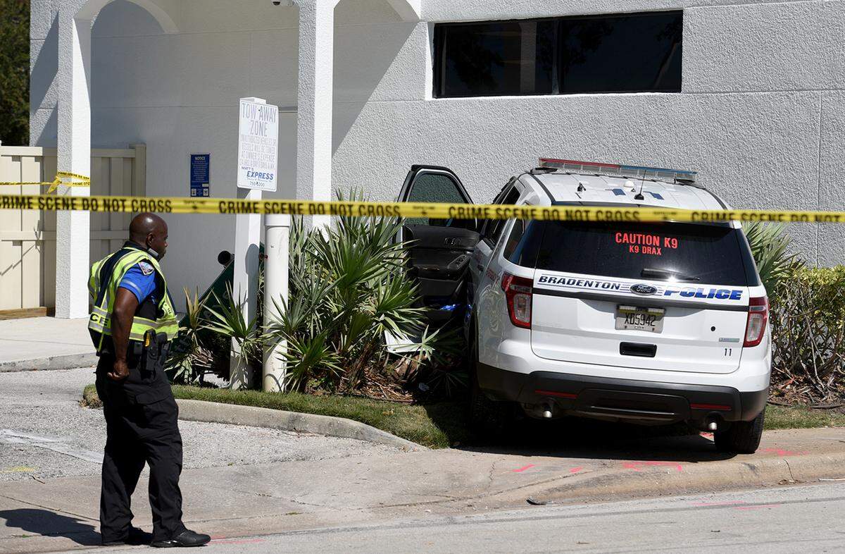 04/27/21—A crash involving several law enforcement vehicles, some Palmetto and at least one Bradenton, as well as civilian vehicles was the result of an alleged chase from Palmetto.