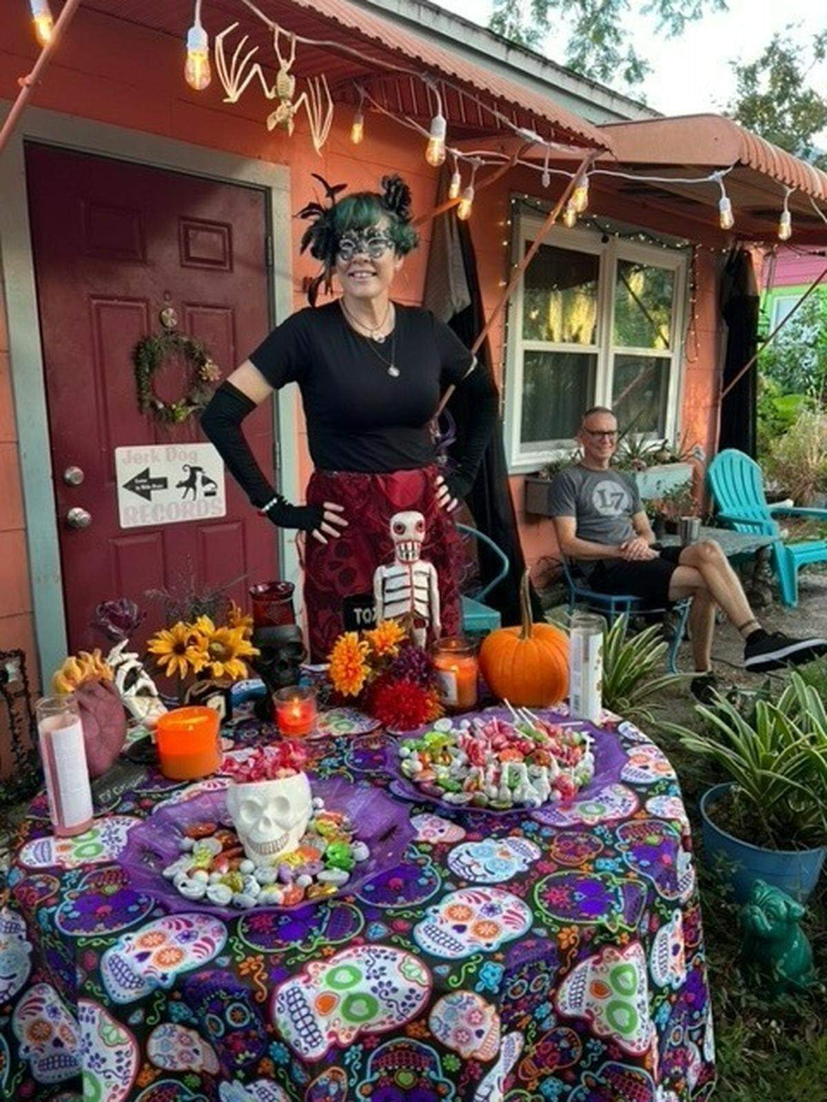 Village of the Arts, a neighborhood full of art galleries and colorful homes in downtown Bradenton, will host a night of family-friendly trick-or-treating and fun for Halloween 2025. 