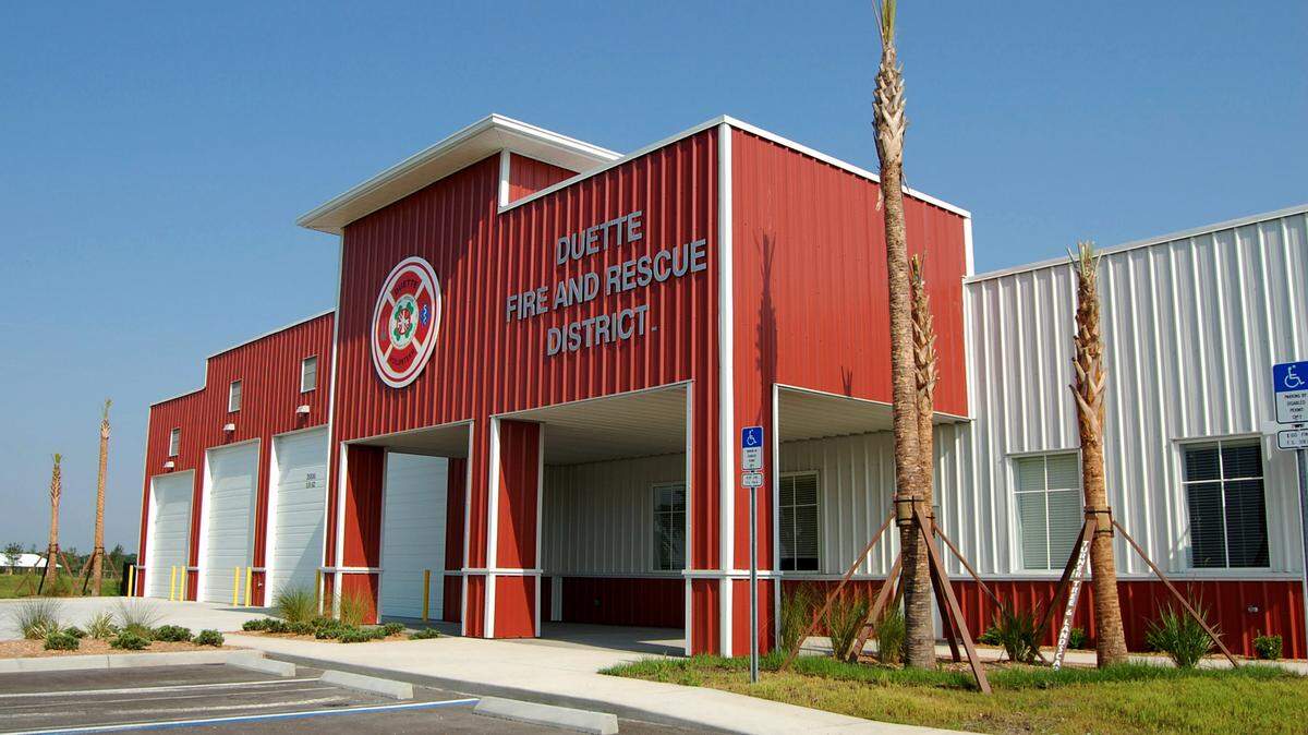 Duette Fire Chief Rocky Parker wants Manatee County officials to approve a permit allowing his firefighters to provide advanced life support. He says an ambulance takes 20 to 45 minutes to arrive at emergency scenes. Bradenton Herald file photo