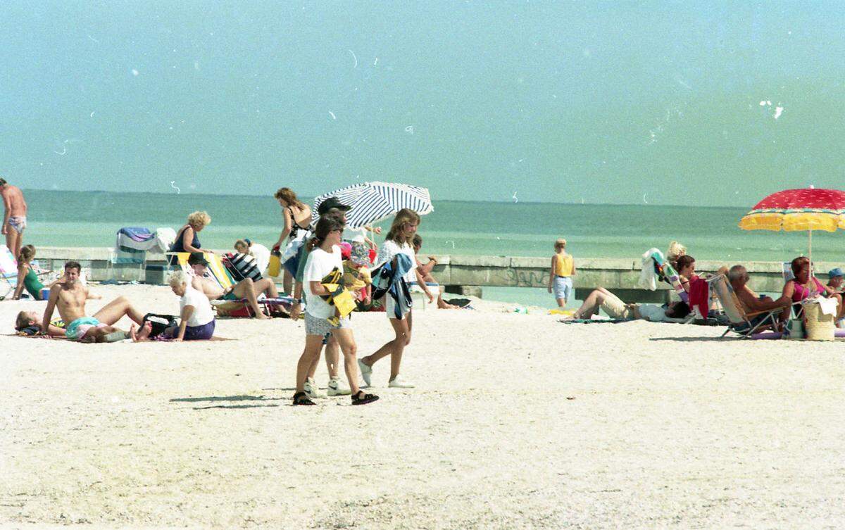 Beachgoers enjoying a busy day the the Manatee Public Beach in 1995.