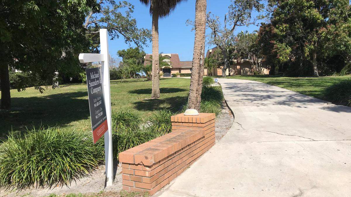 It was a record year in 2018 for real estate agents as they sold more homes at a higher average price than in 2017 in both the Bradenton and Sarasota areas. The home shown above is currently on the market.
