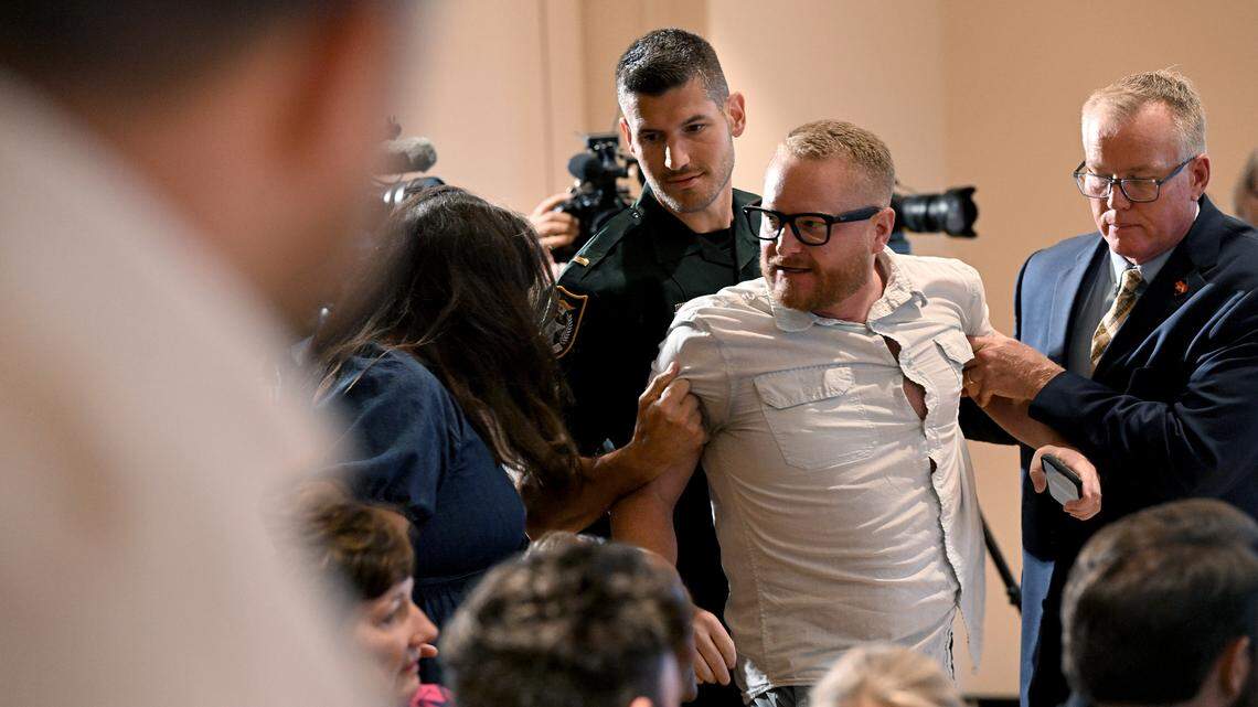Heckler removed after angry outburst at Gov. DeSantis event in Bradenton