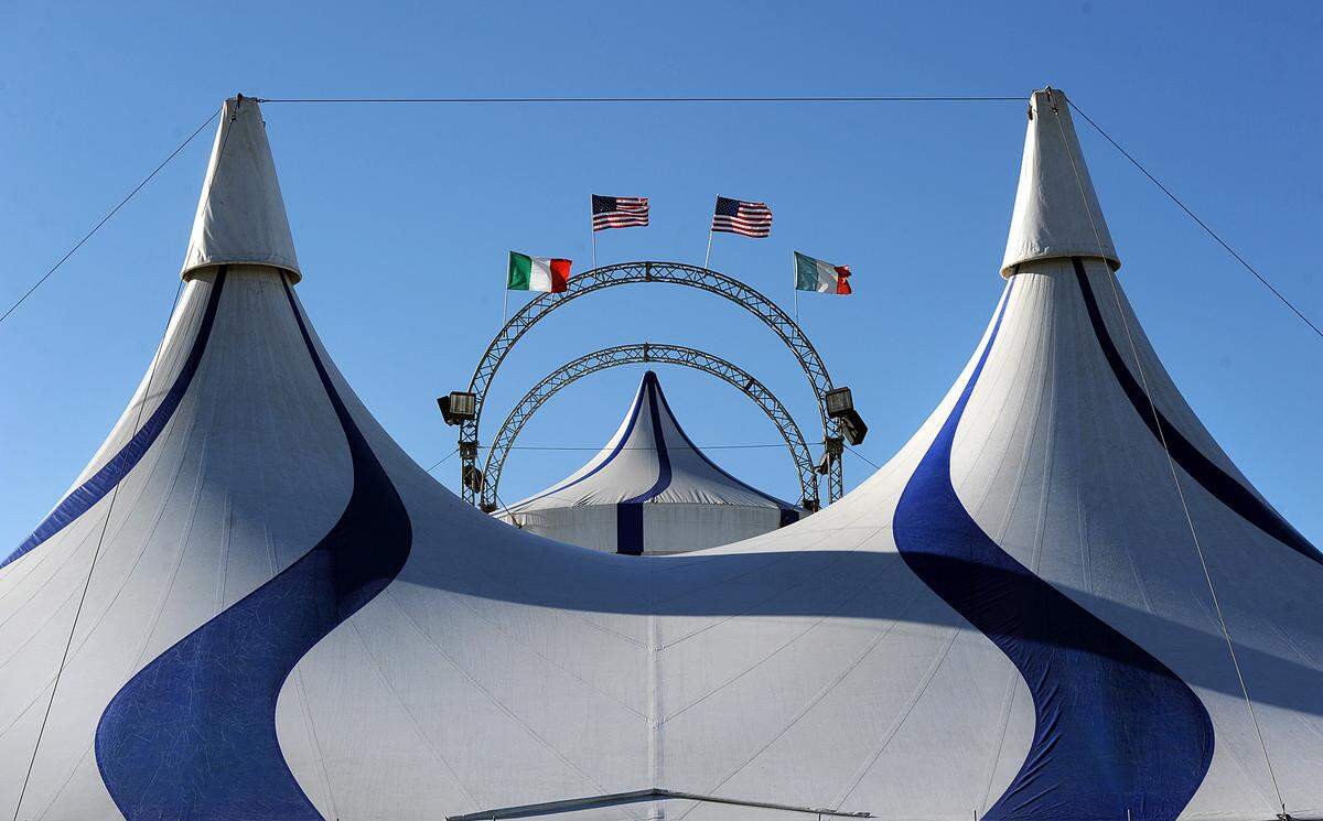 2/21/2014--Cirque Italia’s Water Circus, featuring a 35,000-gallon water stage and international artists ,has entertained annually under tents in Palmetto since 2014.