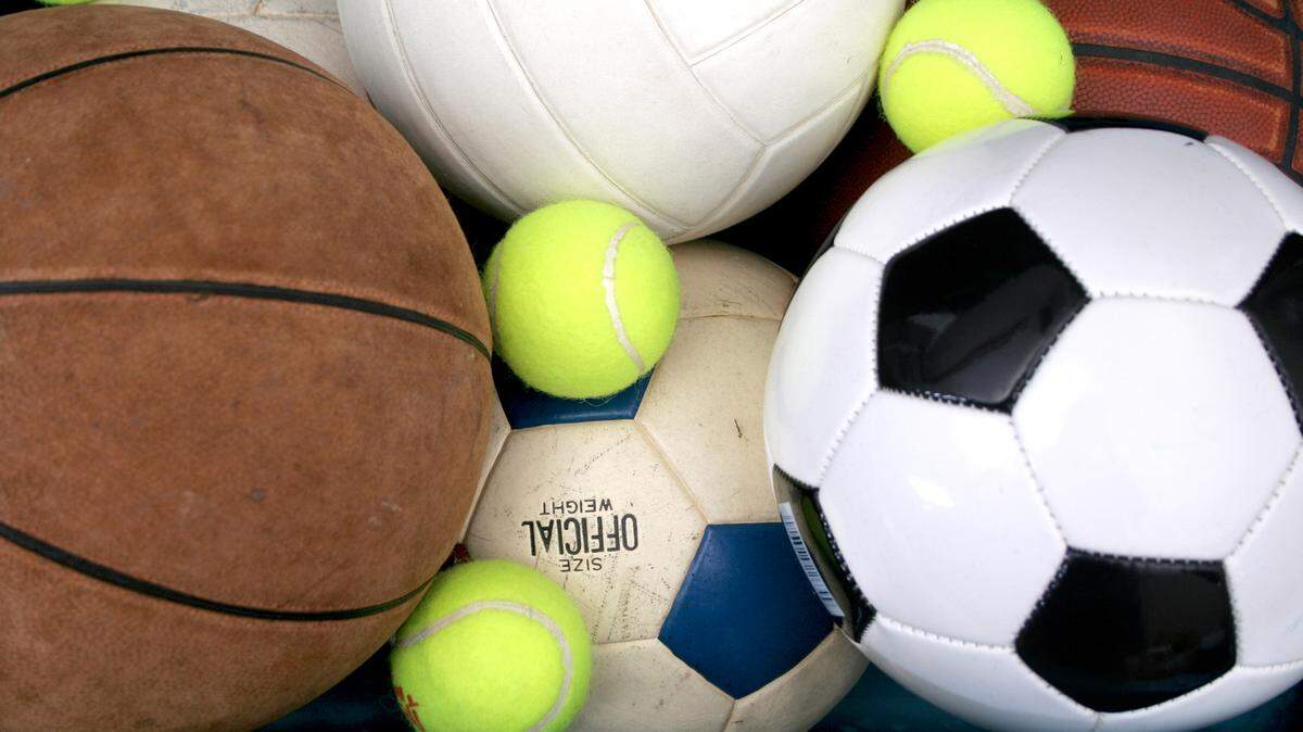 Manatee County high school teams begin region playoffs in basketball and soccer.