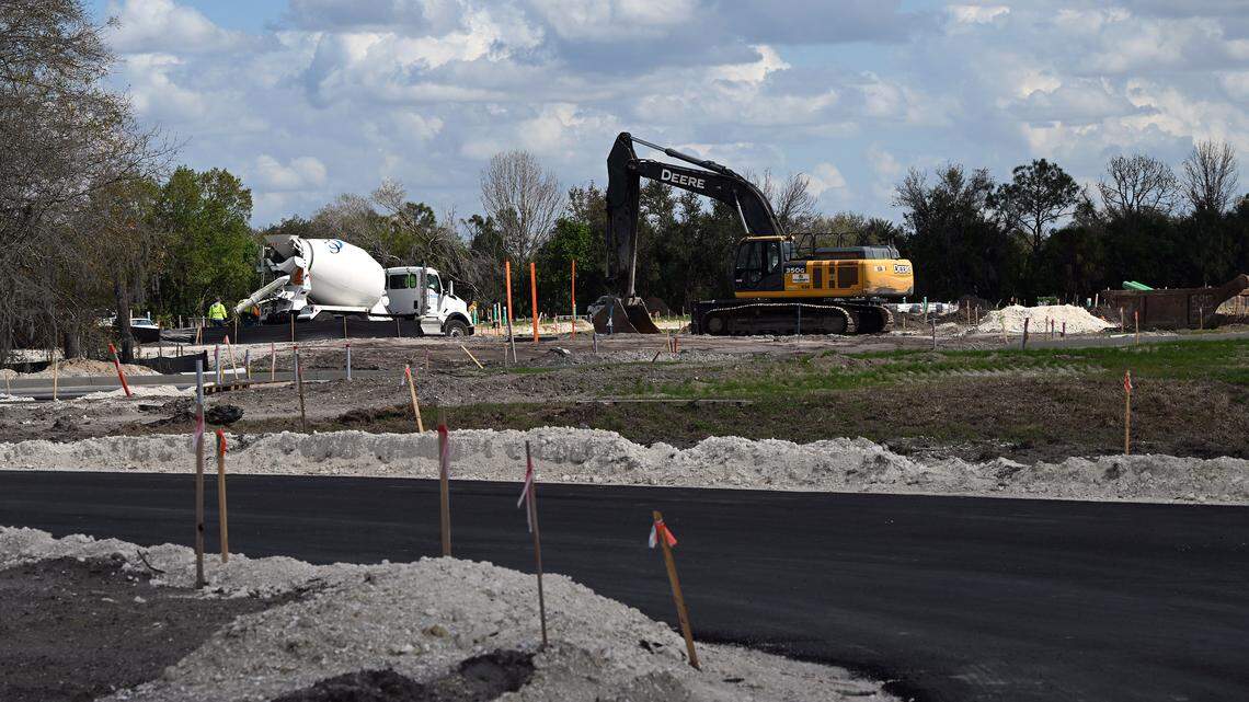 A new Parrish apartment complex is under construction. Here are the details