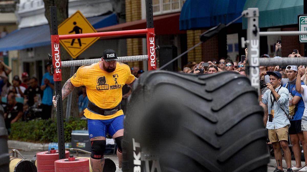 As Hafthor Julius Bjornsson, or Thor, was defending his world title in the World’s Strongest Man competition in Bradenton, it appeared as though he hurt himself during the Giant’s Medley.
