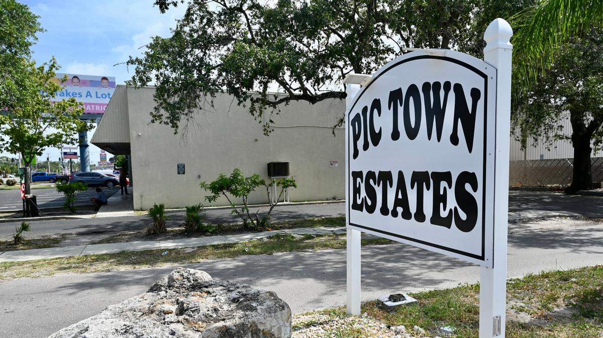 An 18-year-old man found dead at Pic Town Estates Mobile Home Park Sunday was killed as a result of a shoot-out, the Manatee County Sheriff’s Office said.