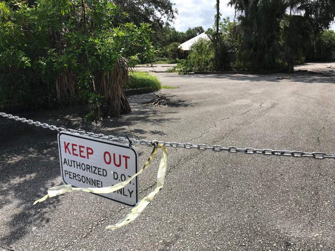 An Interstate 75 on-ramp is planned across the site of a vacant Leverocks seafood restaurant in Ellenton. It is part of a project to replace the Trooper J.D. Young Memorial Bridge over the Manatee River and the Interstate 75-U.S. 301 intersection.