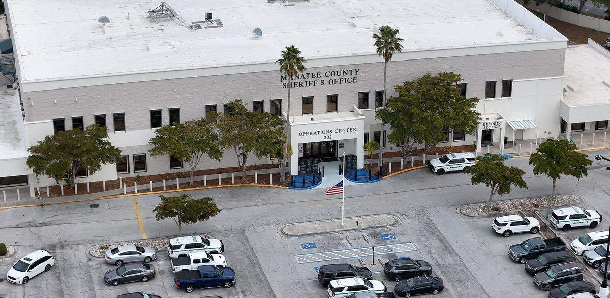 Detectives say a Manatee County drug ring used an Orlando-based supplier and a contraband cellphone inside a state prison to coordinate bulk narcotics sales. The Manatee County Sheriff’s Office Operation Center is shown in this file photo.