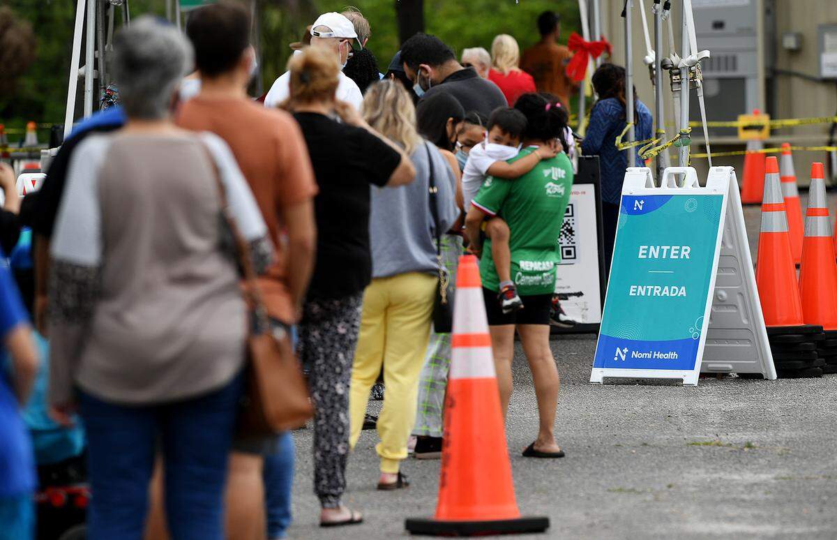 12/20/21—The COVID-19 testing site at the Bradenton Area Convention Center, where a significant line had formed on Monday morning, is relocating a new location in downtown Bradenton in the new year.