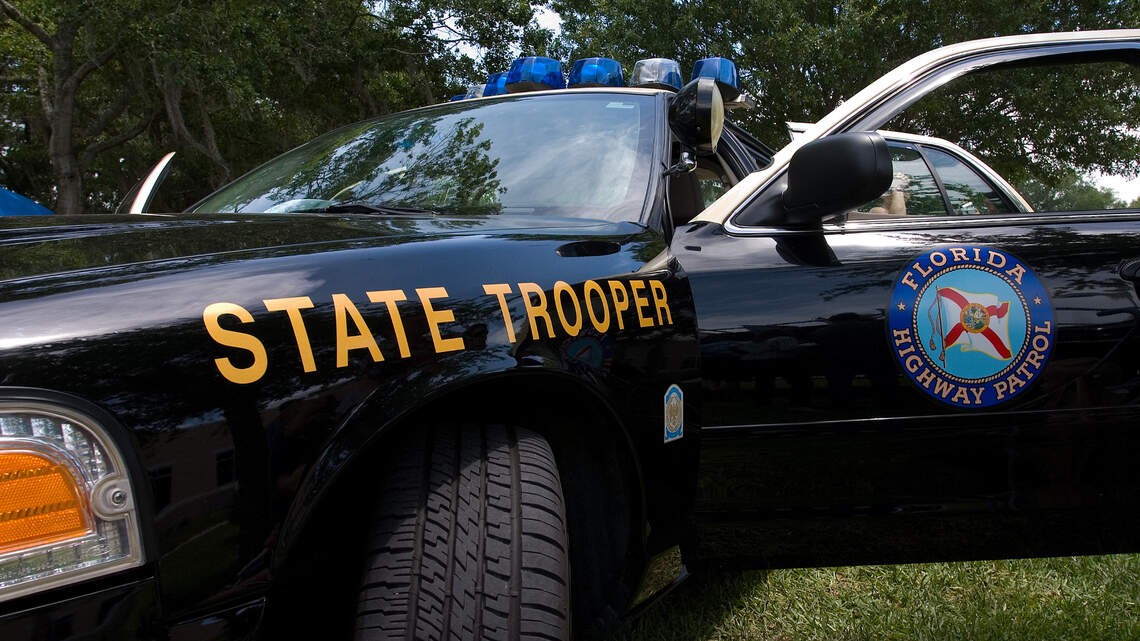Driver dies after crash flips SUV on I-275 in Manatee County, FHP says