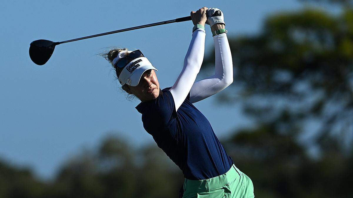 Nelly Korda follows the trajectory of her golf ball on the fifth hole during the first round of the LPGA at Bradenton Country Club on Thursday, Jan. 25, 2024.