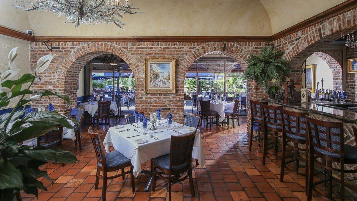 Bradenton restaurateurs and philanthropists Amanda and John Horne, owners of four Anna Maria Oyster Bar restaurants, have acquired the “Grande Dame” of Sarasota restaurants, Cafe L’Europe on St. Armand’s Circle.