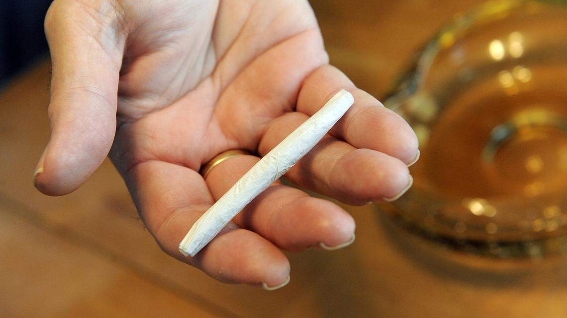 Some minor marijuana convictions could be erased if bill passes, but there are catches