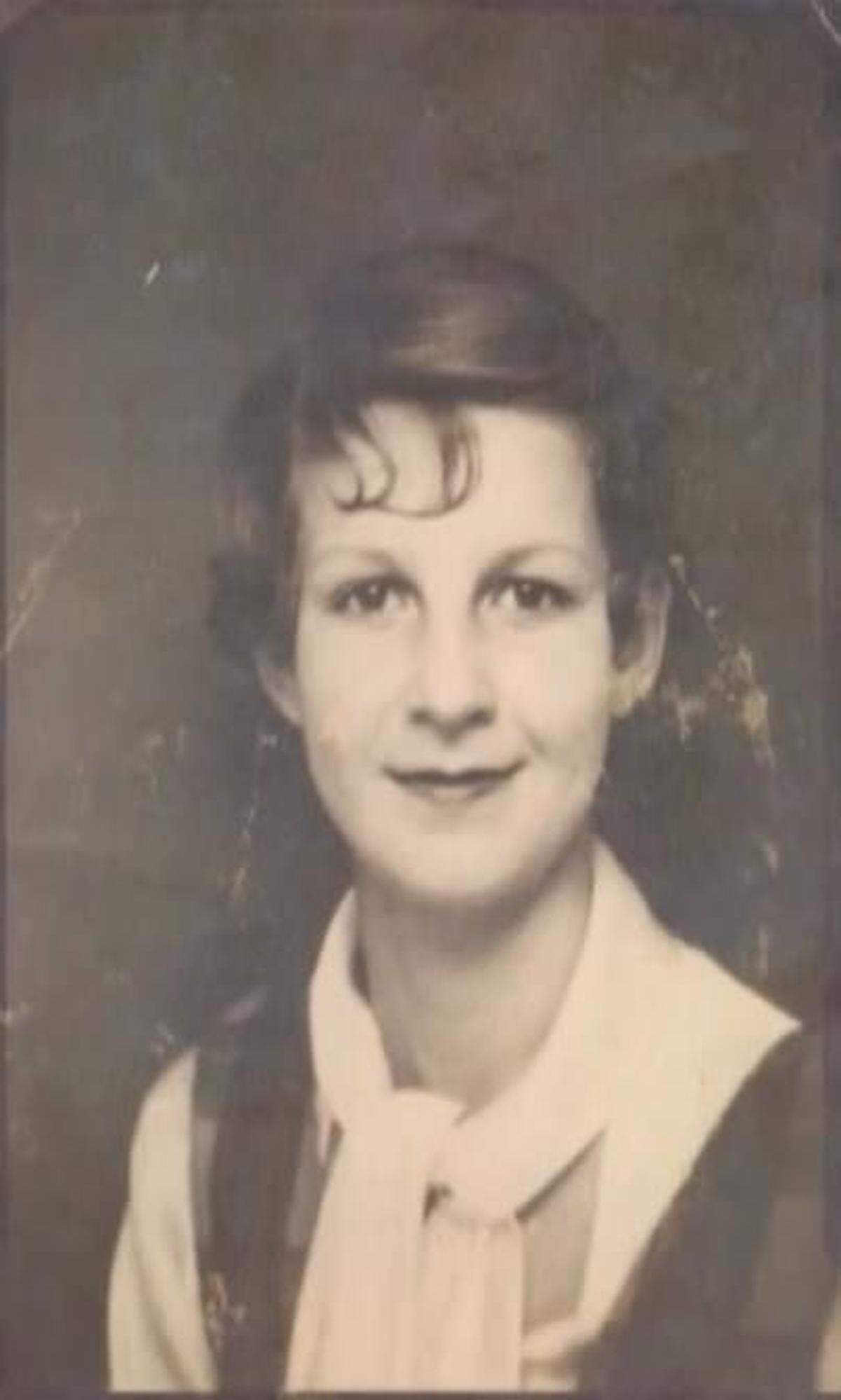 Jeanne Oliver, died recently at age 100. She was twice executive director of the Manatee County Girls Club. She is shown above at age 14.