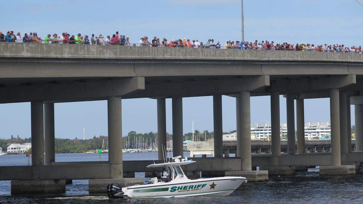 Thousands watched Saturday’s powerboat races from the Green Bridge during the fifth annual Bradenton Area River Regatta.