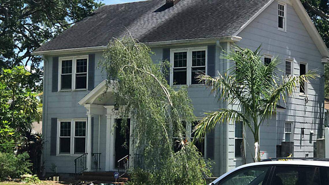 A vape pen exploded in a 38-year-old man's home in St. Petersburg on Saturday and may have caused his death, authorities said.