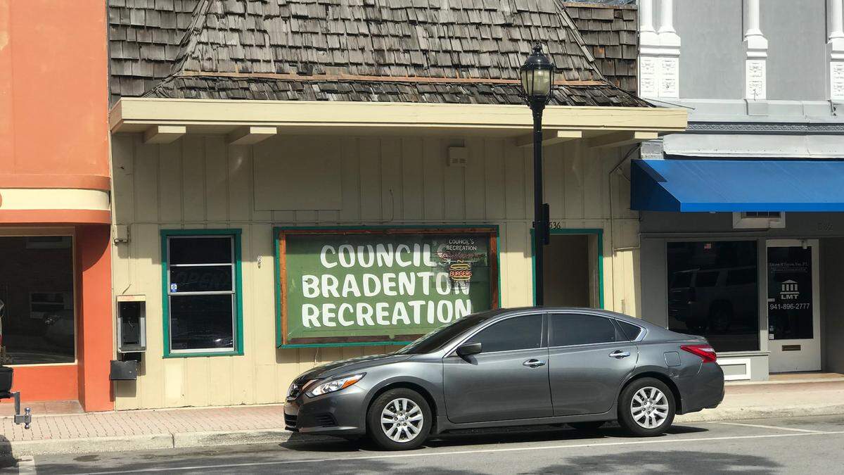 The owners of Council’s, located across the street from the Manatee County Historic Courthouse at 536 12th St. W., have the hamburger restaurant and pool hall on the market.