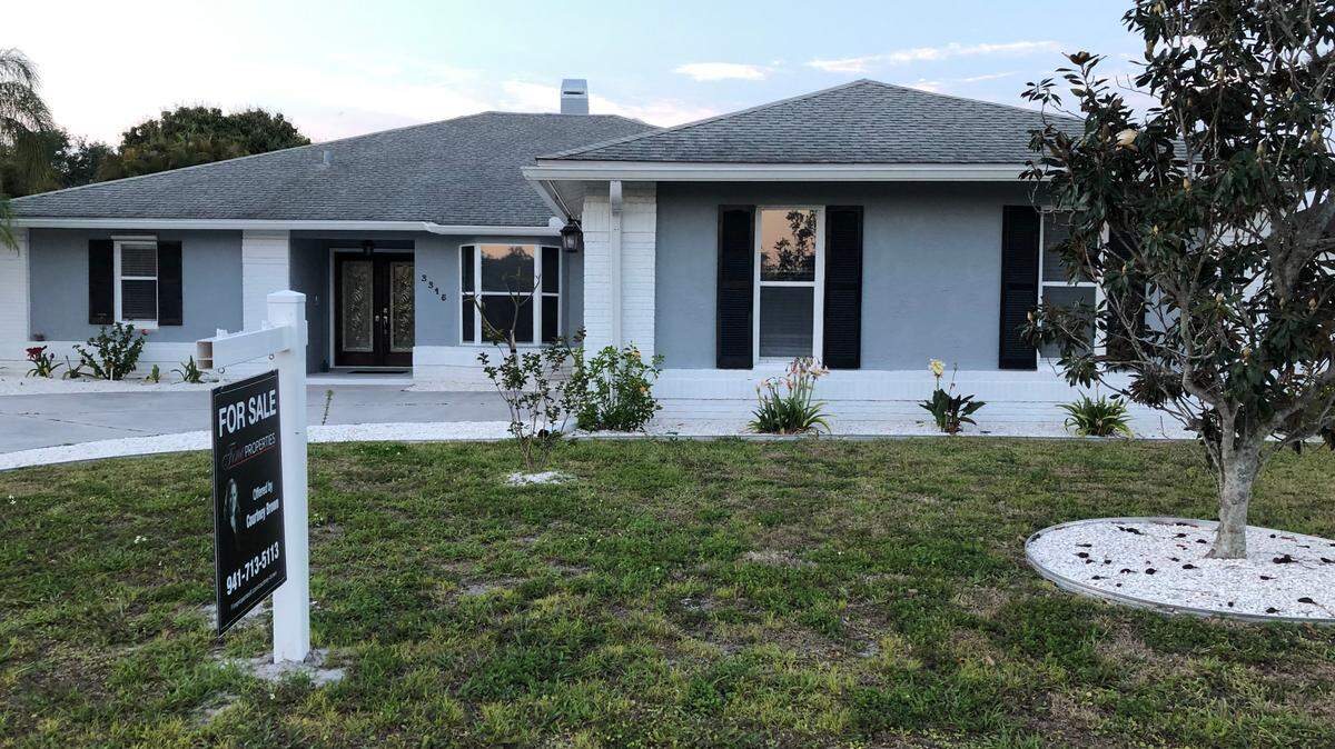 4/9/2021--The median price for an existing single-family house in the Bradenton area soared to a record $395,000 in March. And the run-up in prices may be nowhere close to running its course.