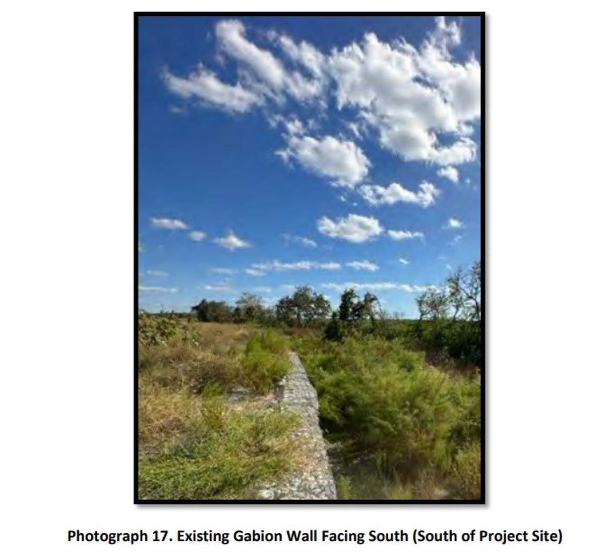 Anticipating a change in county rules that would defer wetland protection to the state, developers of Aqua by the Bay are proposing gabion walls - cages filled with rocks - instead of wetland buffers for parts of the development.