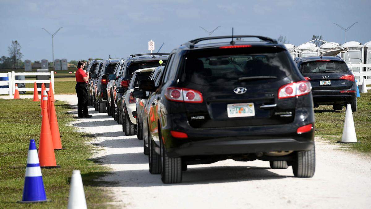 03/17/21--Second doses of the COVID-19 vaccine at the Premier Sports Complex in Lakewood Ranch, which has been the center of controversy, got underway on Wednesday.