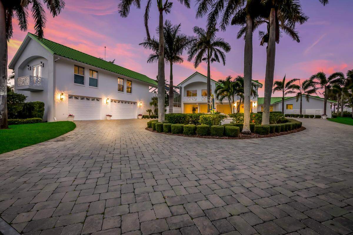 This mansion on Riverview Boulevard in Bradenton is under contract for $5,350,000. Almost 3/4 of an acre on the Manatee River, over 7600 square feet with a private guest house.