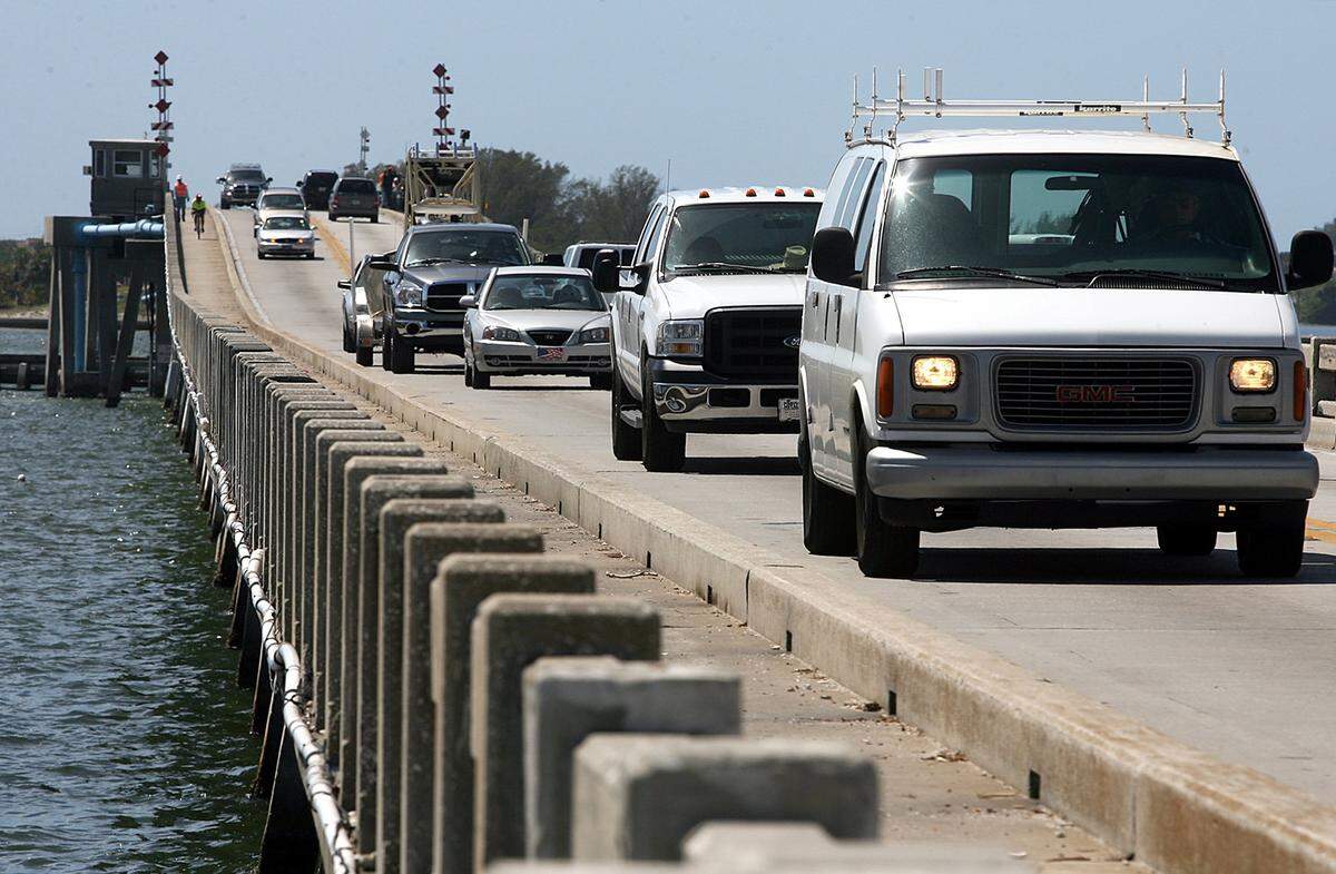 The Anna Maria Island Bridge on Manatee Avenue needs a water main repair. Expect delays to beach traffic from June 26 to June 30, state officials say.