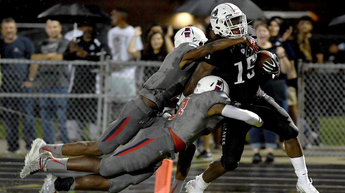 Braden River High’s Knowledge McDaniel, scoring a touchdown against Manatee earlier this season, is now eligible for the remainder of the regular season.