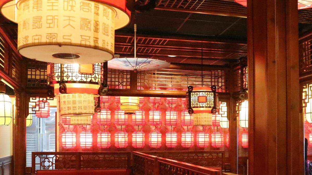 Hong BBQ & Hot Pot​ opens Tuesday, Aug. 8, at 445 Cortez Road W., in Bradenton’s Orange Blossom Plaza.