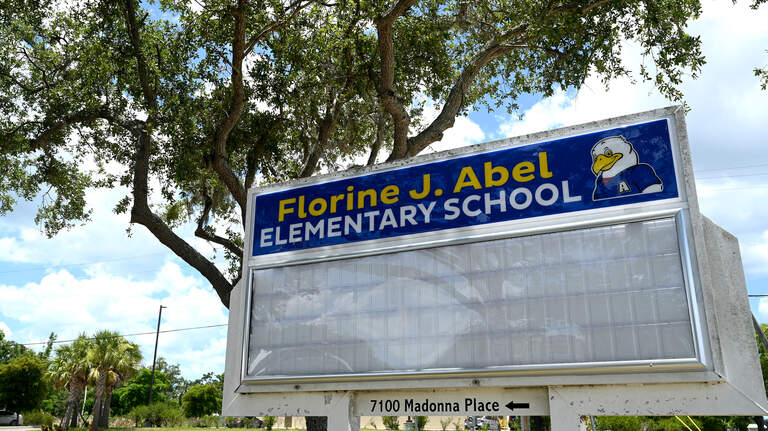 Former Manatee elementary school employee sentenced after molesting students