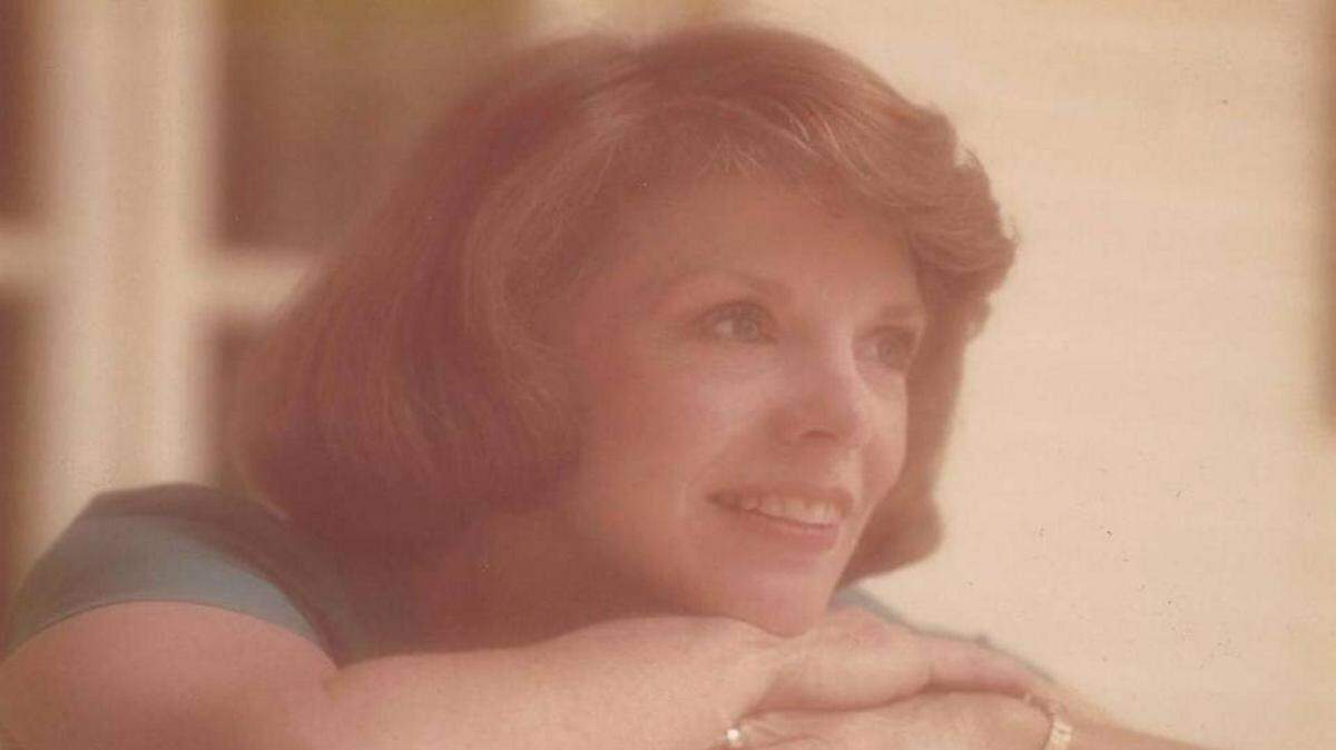 Faith High Barnebey was married to Miami Mayor Robert King High (1957-1967) who ran for governor against victor Claude Kirk. After his death, she married citrus executive Kenneth Barnebey and resumed her career, writing columns and a book on integrity in politics. Barnebey family