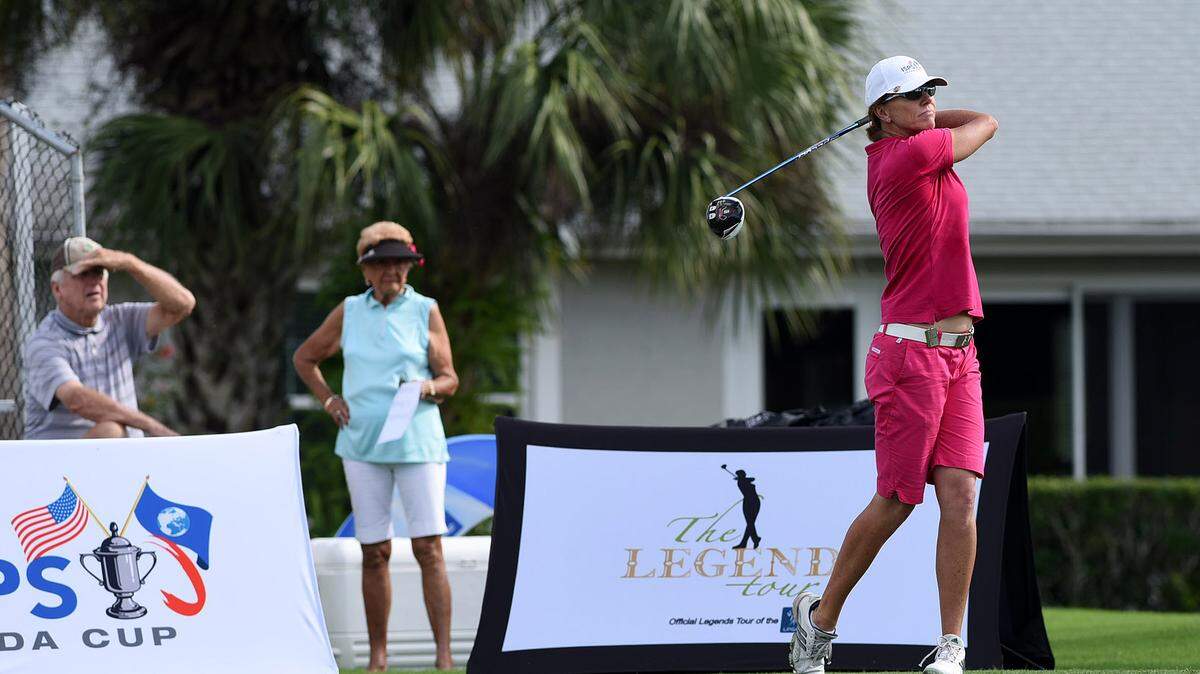 Team World Pro Helen Alfredsson tees off from the 10th hole at Palm Aire Country Club during the pro-am 2015 Handa Cup. 
 TIFFANY TOMPKINS-CONDIE/Bradenton Herald