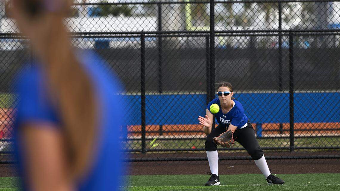 McKenna Cassidy practicesat IMG’s new softball facilities on Softball Prospect Day.
