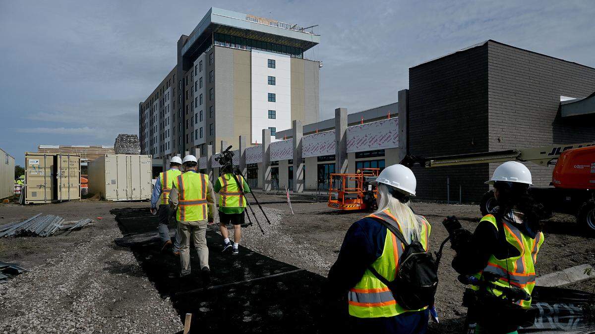 The transformation from gateway to destination point is getting closer as the Marriott Palmetto Resort and Spa nears completion and the expansion and renovation of the Bradenton Area Convention Center begins.