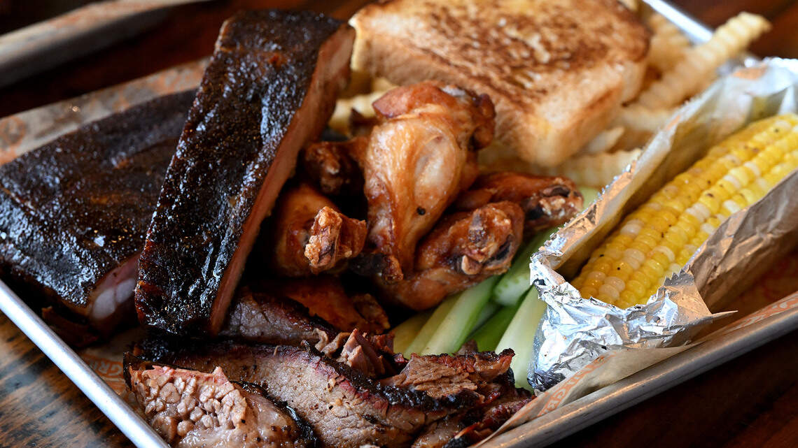 This barbecue restaurant is back in Bradenton. 5 things to know about BubbaQue’s