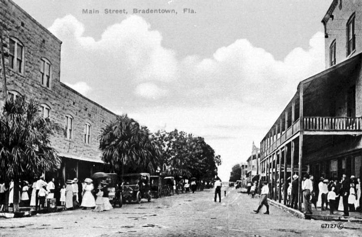 This photo from 1913 was taken on Main Street and represents one of the earliest snapshots of the town.