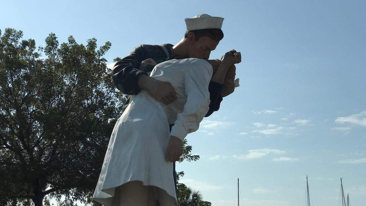 The ‘Unconditional Surrender’ statue on the Sarasota Bayfront is one of the city’s most photographed landmarks. Late Monday or early Tuesday, someone painted a red #MeToo on one of the nurse’s legs. The graffiti was quickly cleaned up early Tuesday.