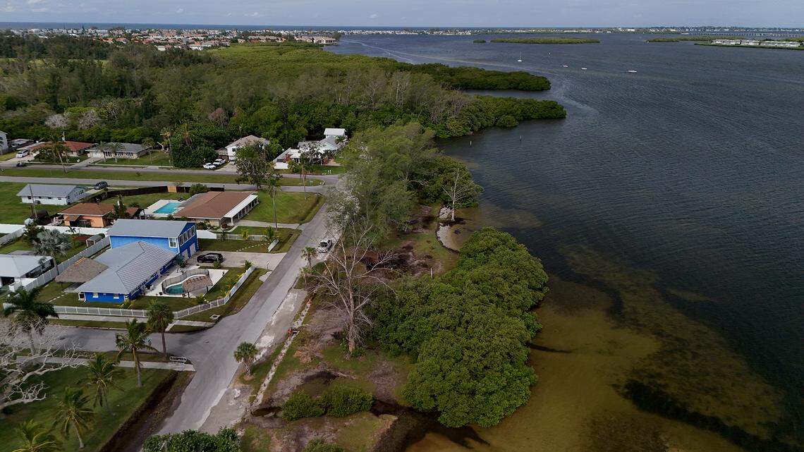 Sunny Shores along the waterfront looking towards the gulf as Hurricane Helene approaches Manatee County on Wednesday, Sept. 25, 2024.