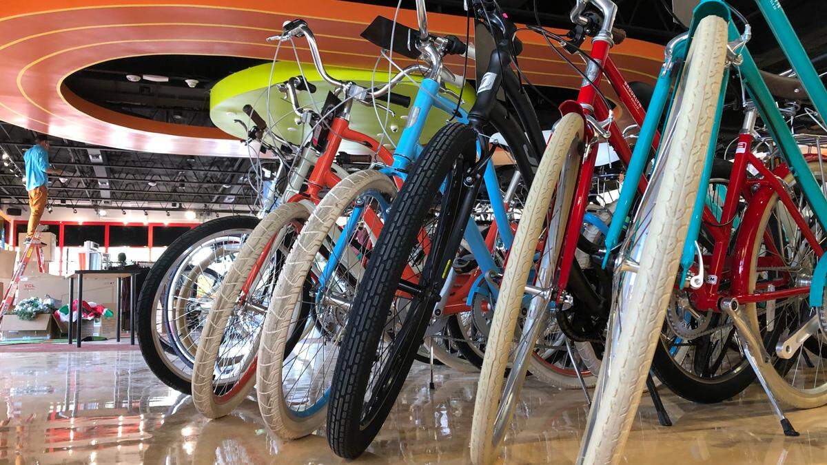 11/19/2021--Fit2Run is introduced a full-service bike shop at its new flagship store at 4951 Cortez Road W., Bradenton.