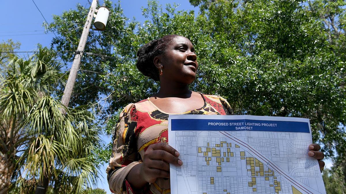 Taura Denis has been trying to get street lights in the historic community of Samoset for two years.