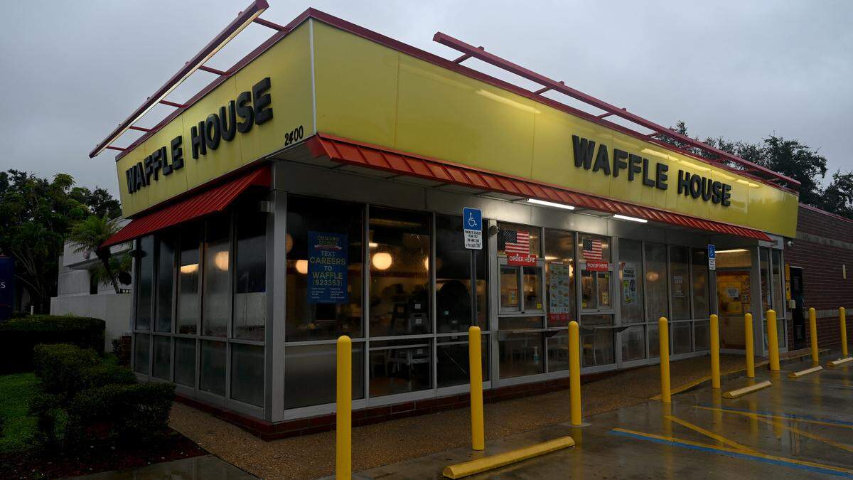 The Waffle House at 2400 Cortez Rd. West was closed as Hurricane Milton approaches Manatee County on Oct. 9, 2024.