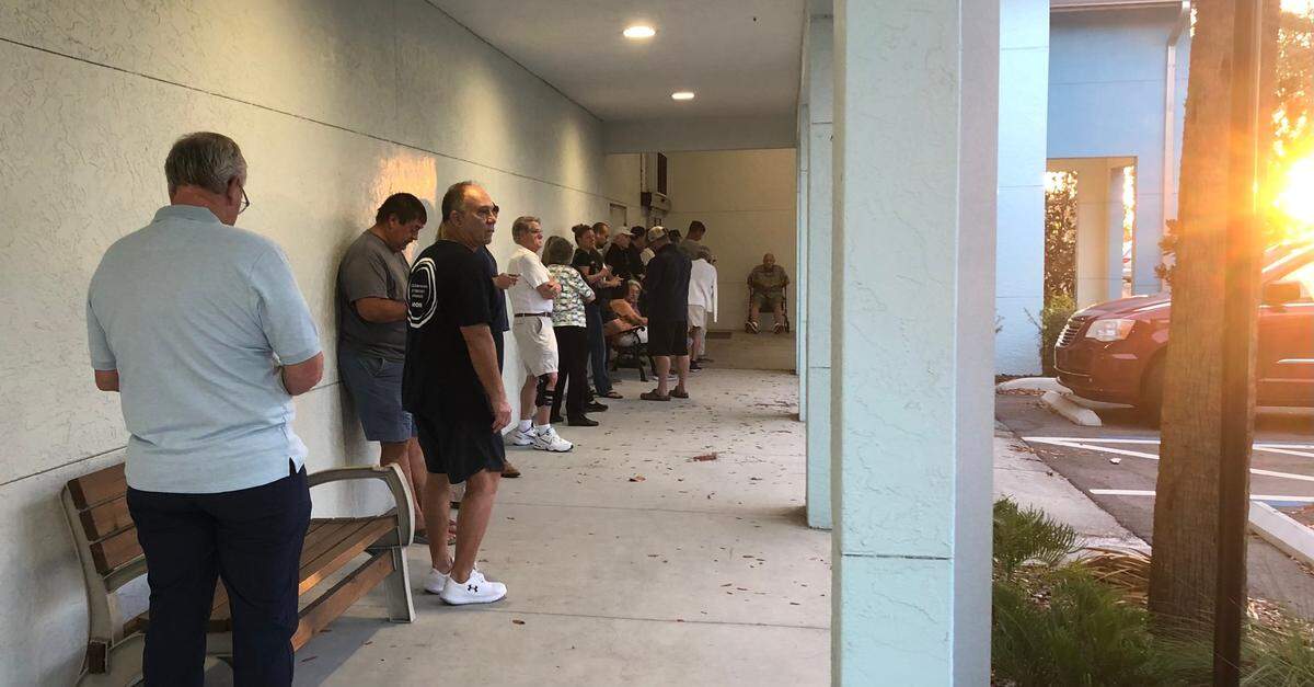 Voters lined up at the crack of dawn Nov. 8, 2022, waiting for the polls to open at the Braden River Library, 4915 53rd Ave. E.