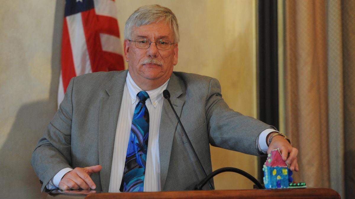 Mark Barnebey, attorney, speaks about impact fees during the monthly meeting of the Manatee Tiger Bay Club on Thursday at Pier 22.GRANT JEFFERIES/Bradenton Herald