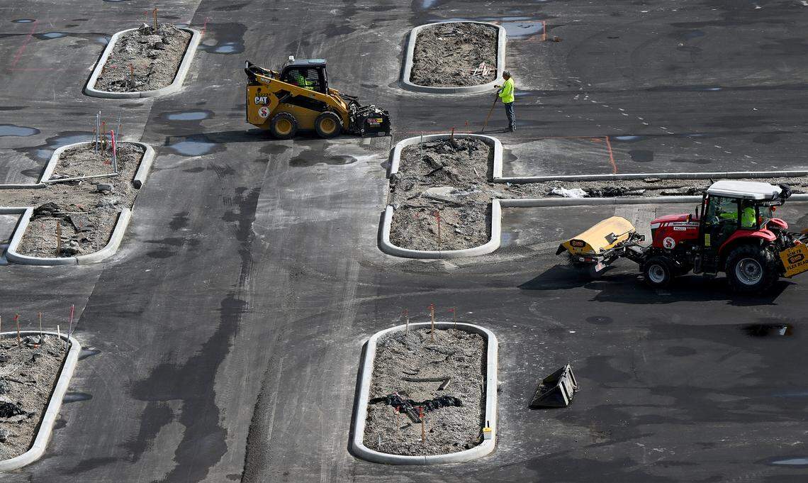 The transformation from gateway to destination point is getting closer as the Marriott Palmetto Resort and Spa nears completion and the expansion and renovation of the Bradenton Area Convention Center begins. The huge parking lot is getting closer to being finished.