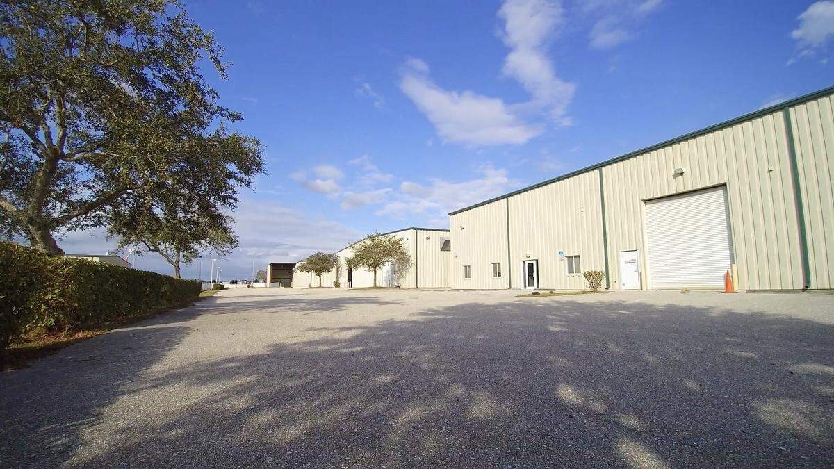 The former Feld Entertainment headquarters at 1315 17th St. E., in Palmetto has been sold to 84 Lumber Corporation for $4,175,000 in an all-cash deal.
