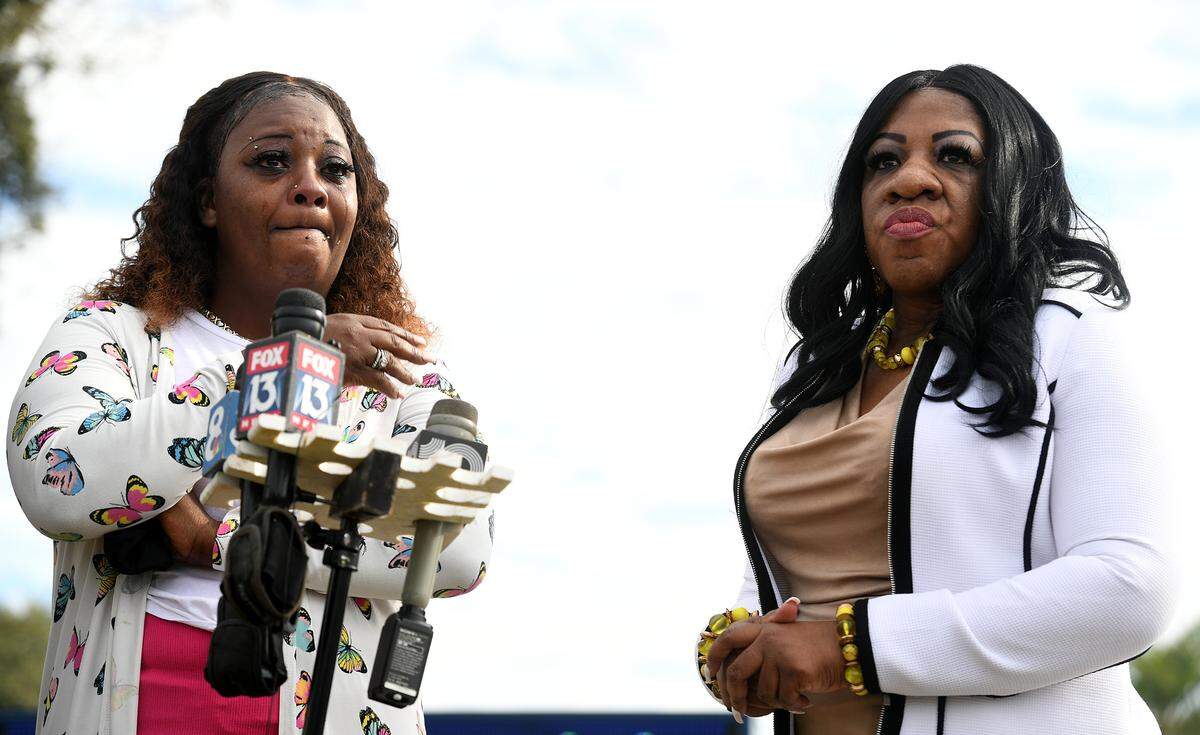 01/06/22—Cecelia Jones and Rawsi Williams, a Miami-based attorney, speak at a press conference announcing a lawsuit that could filed against the school district and the sheriff’s office if they are not held accountable for the arrest of Ja’Quyla Jones, which took place after she recorded a school fight.