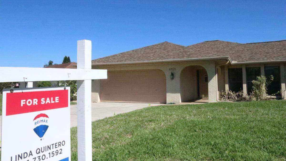Existing single-family homes that are for sale have been hard to find in the Bradenton area for more than two years. This one had for-sale sign on March 17, 2022.