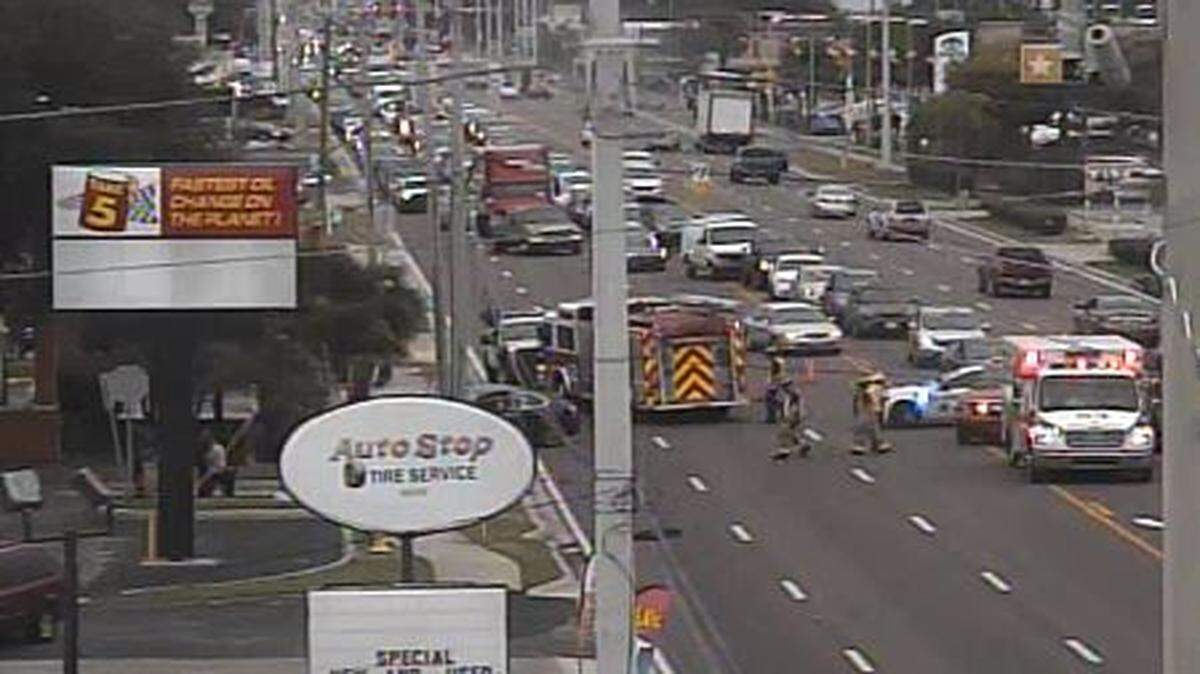 All three southbound lanes of U.S. 41 in Bradenton were shut down around 2:15 p.m. as crews responded to the crash near Florida Boulevard.